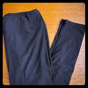 LuLaRoe TC solid black leggings